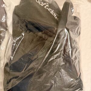 Soft Cloud Black insulted leggings